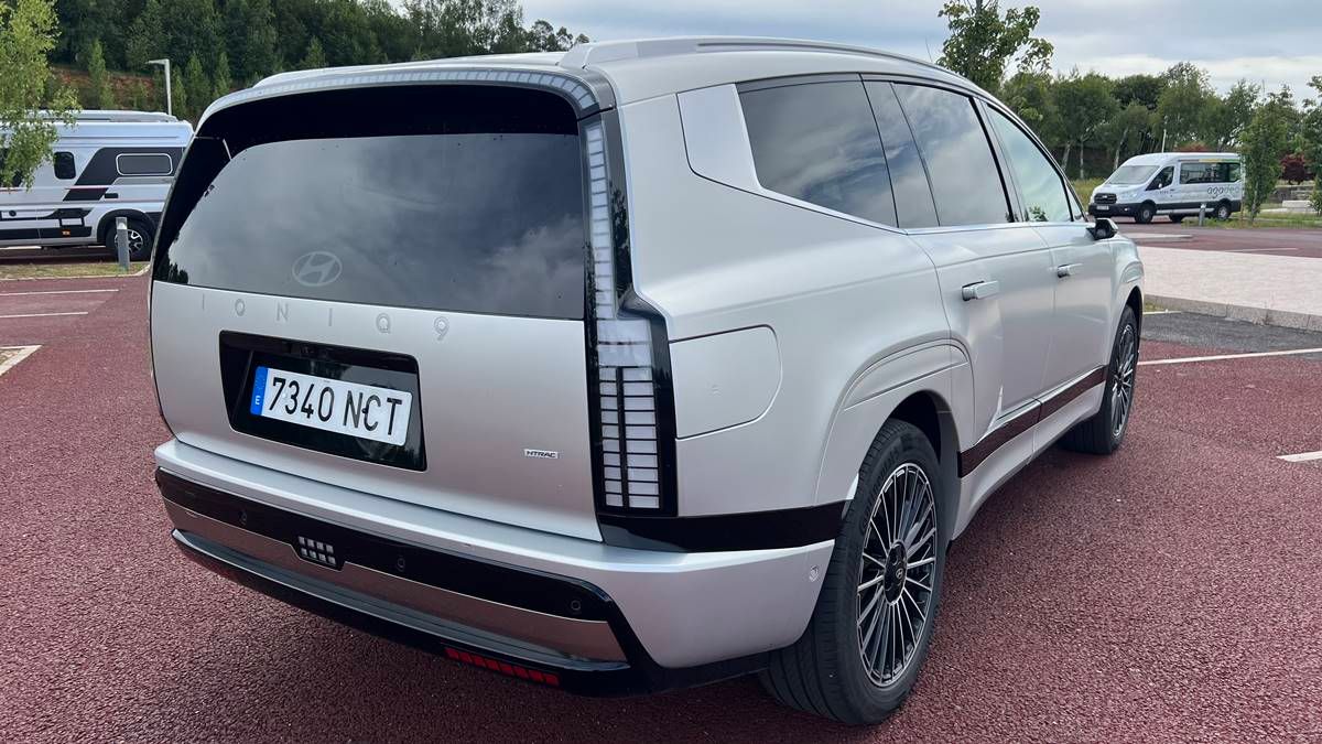 Hyundai Ioniq 9 FCE
